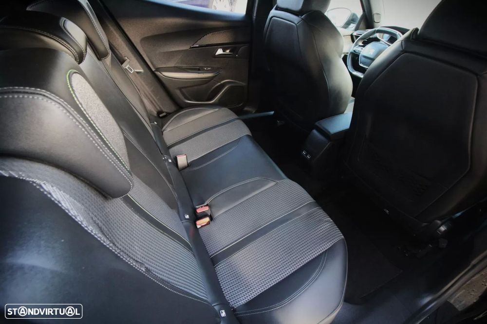 Peugeot e-2008 50 kWh GT Line - 33