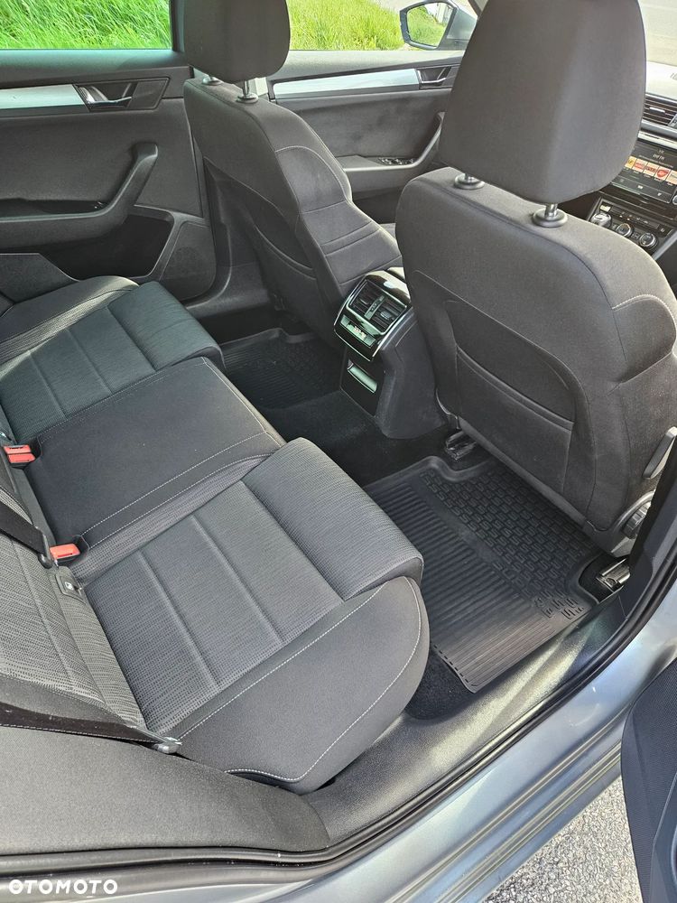 Skoda Superb 2.0 TDI Ambition DSG - 10