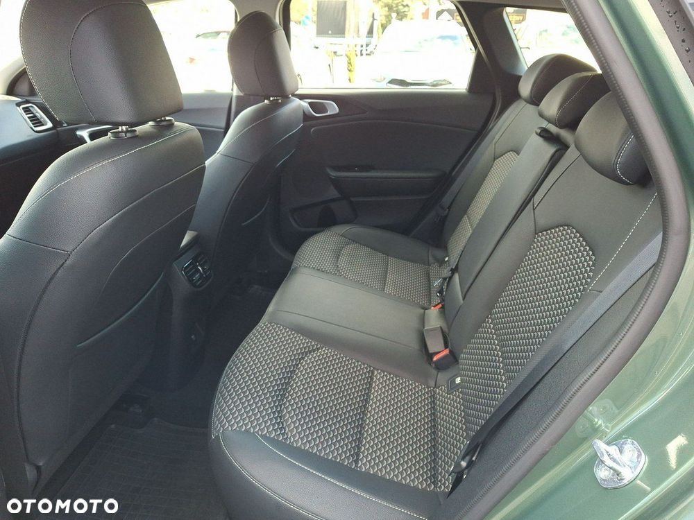 Kia Ceed 1.5 T-GDI Tribute DCT - 11