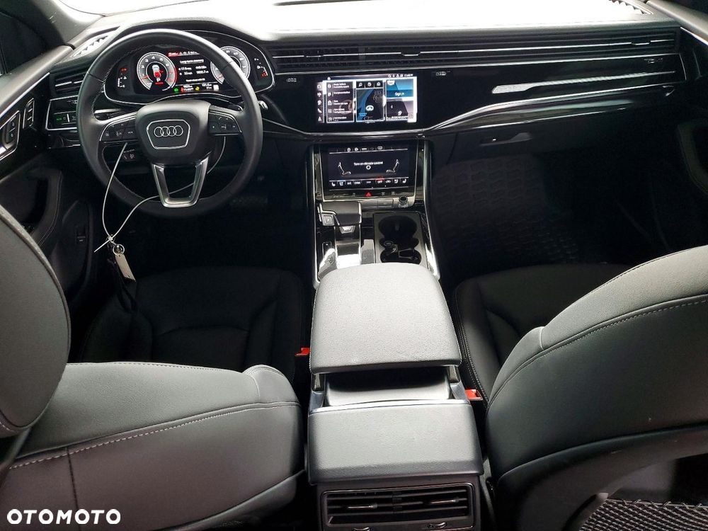 Audi Q8 55 TFSI quattro tiptronic - 9