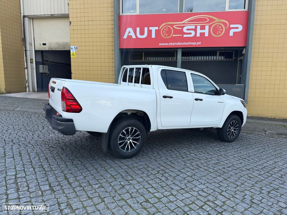 Toyota Hilux 2.4 D-4D 4WD CD CH - 19