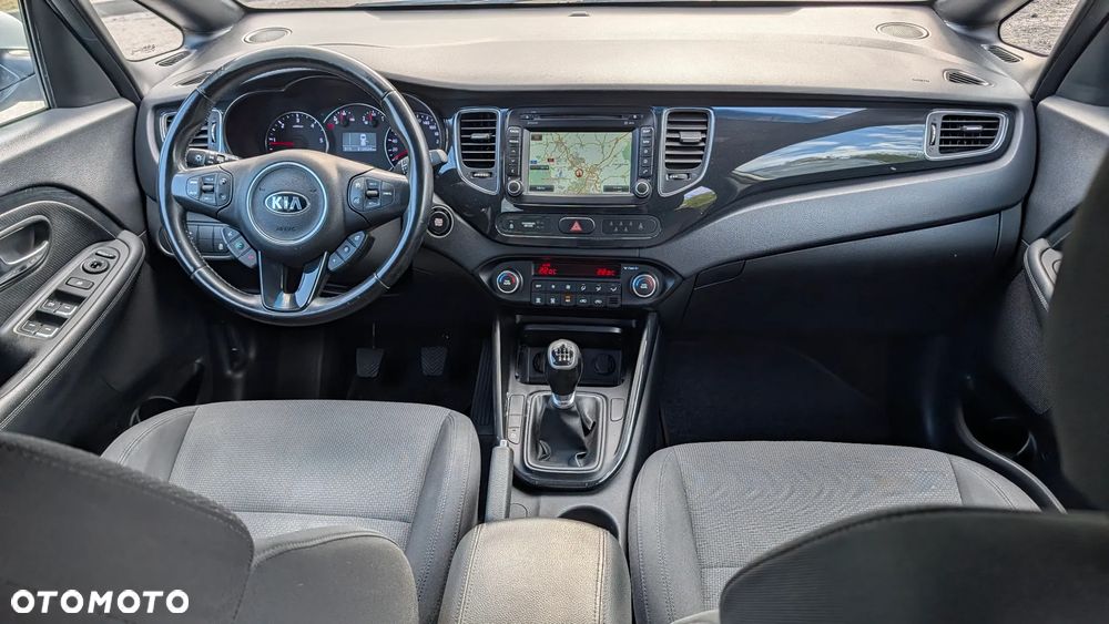 Kia Carens 1.7 CRDi 115 Dream Team Edition - 14