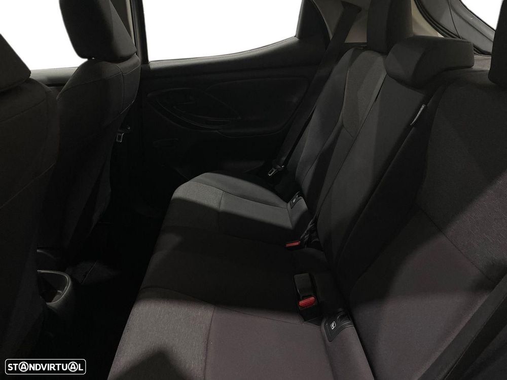 Toyota Yaris — fotografia 11
