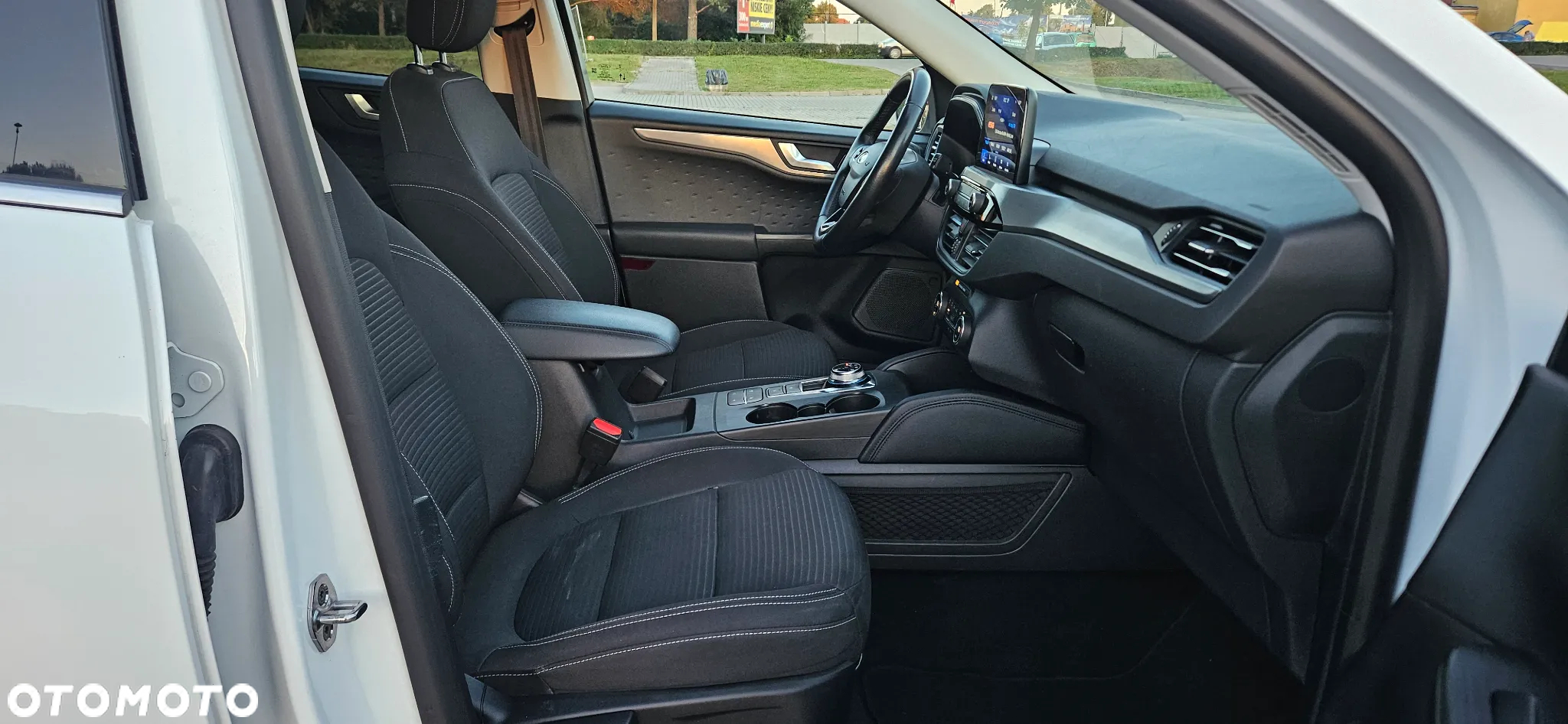 Ford Kuga 1.5 EcoBlue TITANIUM - 6