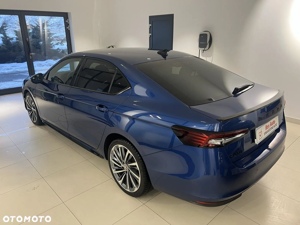 Skoda Superb 2.0 TDI SCR 4x4 Sportline DSG - 11