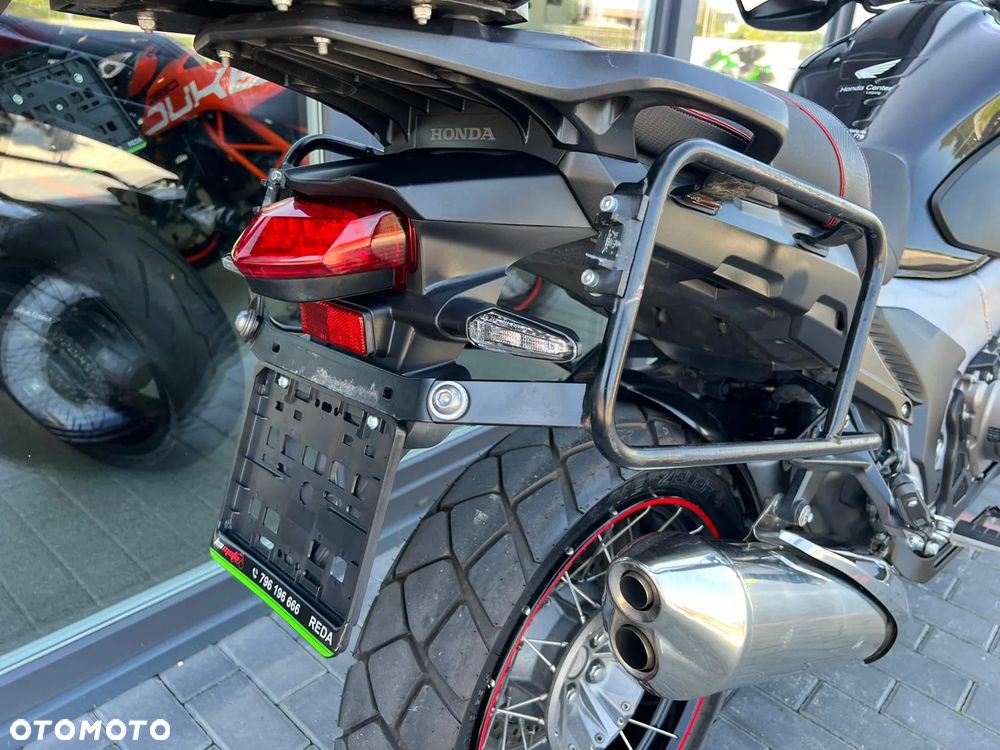 Honda VFR - 16