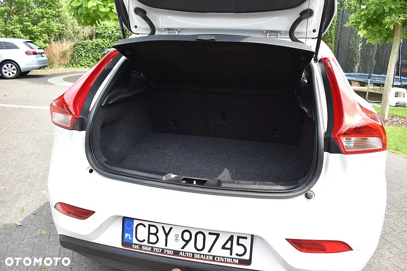 Volvo V40 T2 Geartronic Summum - 23
