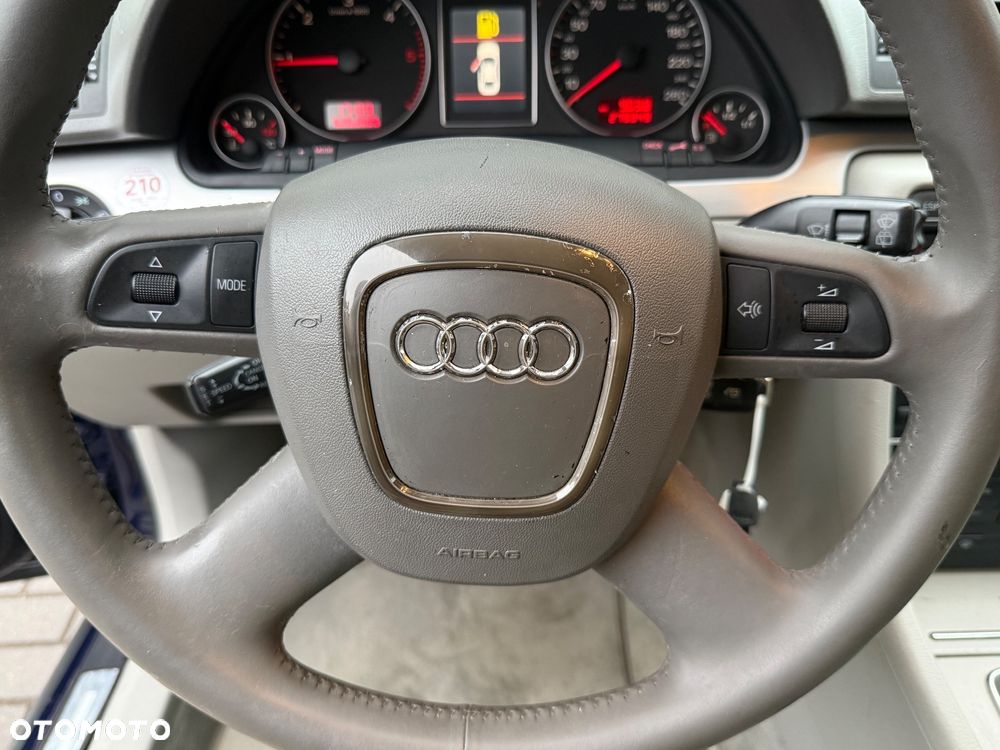 Audi A4 Avant 2.0 TDI - 18