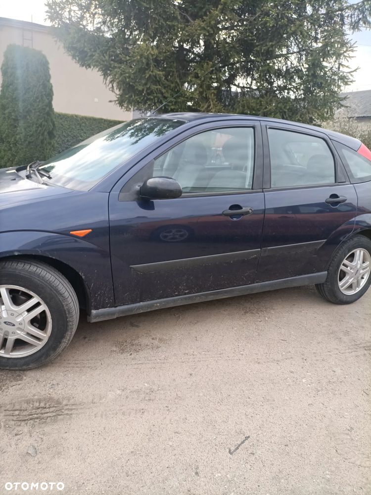 Ford Focus Ambiente - 8