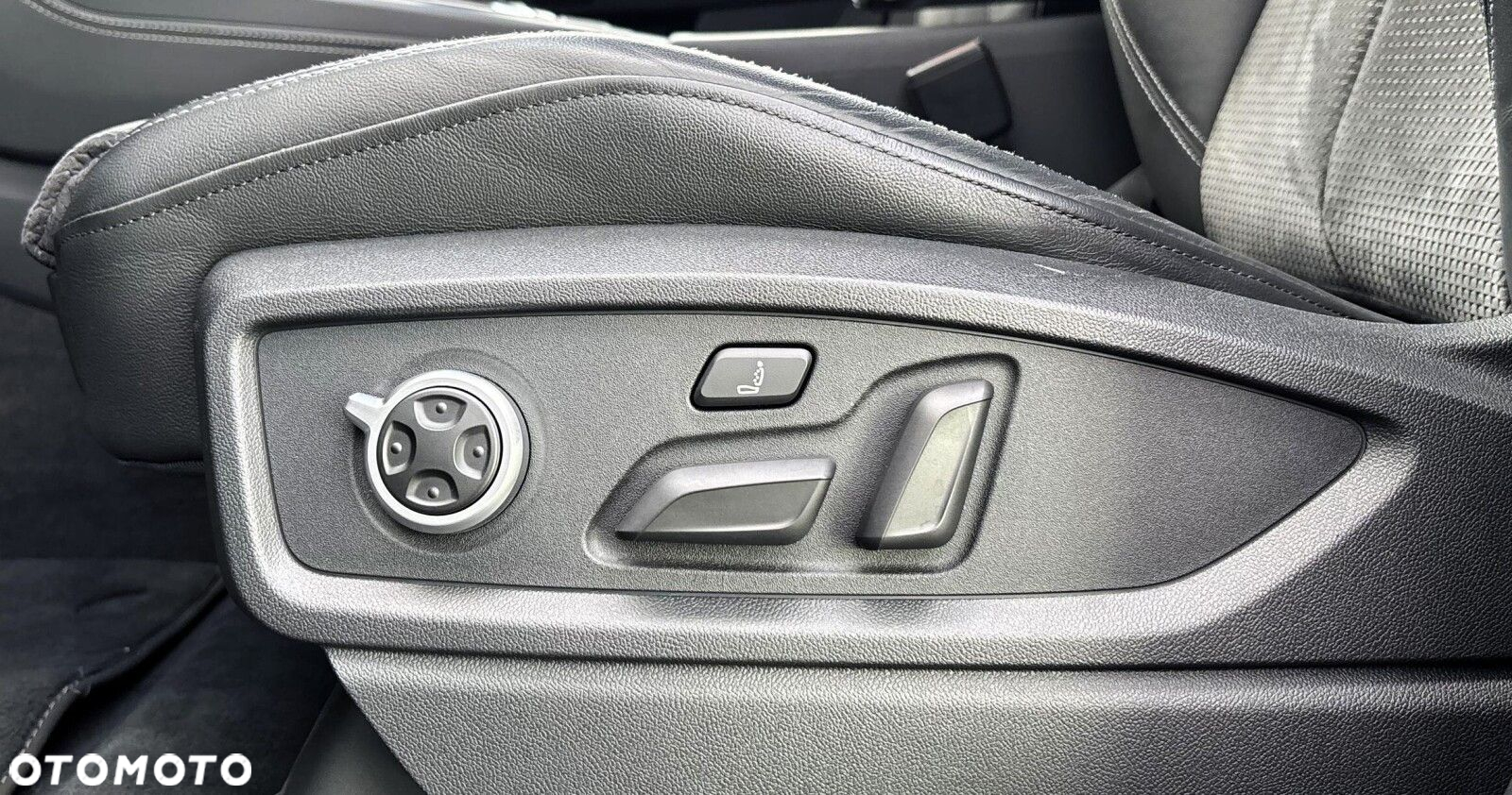 Audi SQ5 - 11