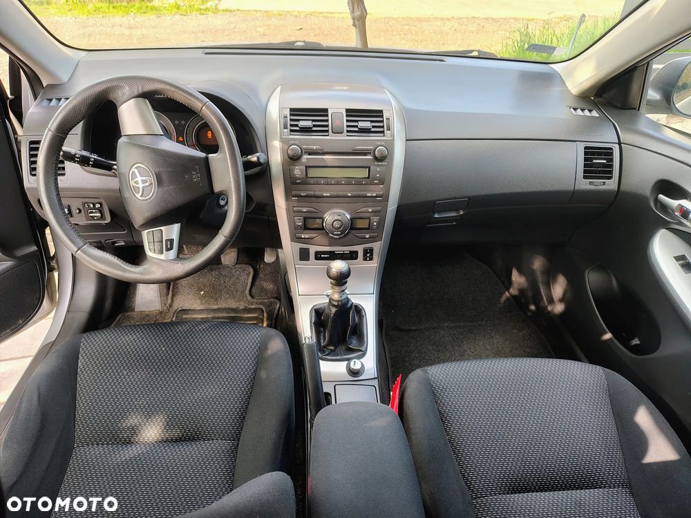 Toyota Corolla - 9