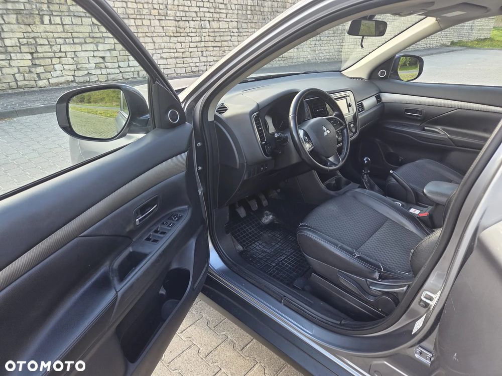 Mitsubishi Outlander 2.2 DID Intense + 4WD - 13