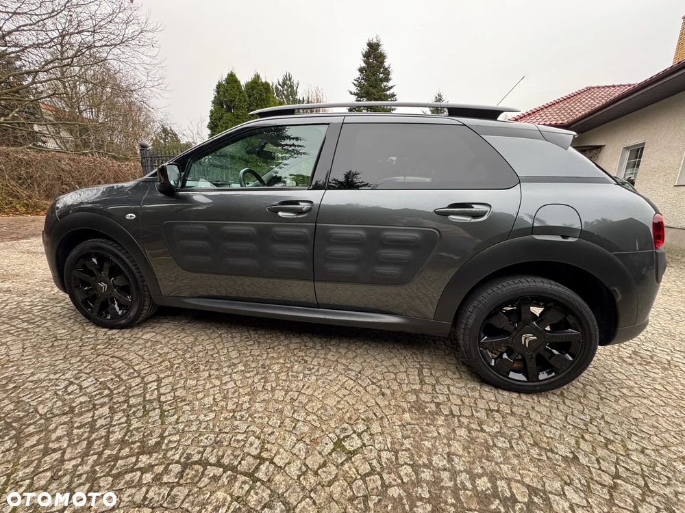Citroën C4 Cactus 1.2 PureTech Shine S&S - 2