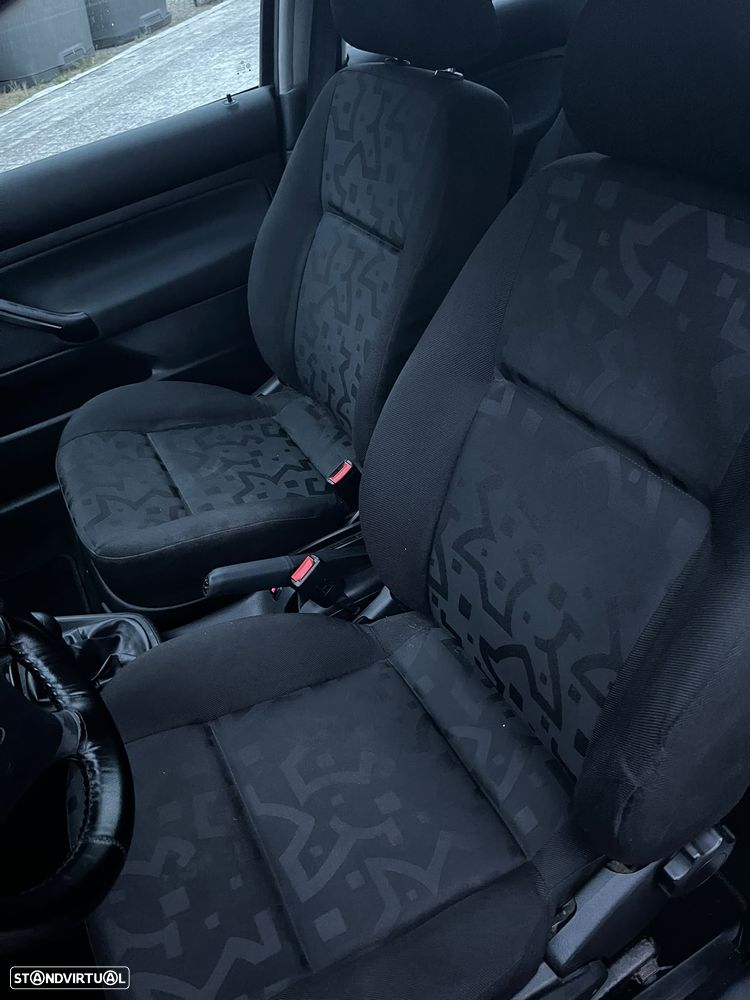 VW Golf 1.4i Confort - 2
