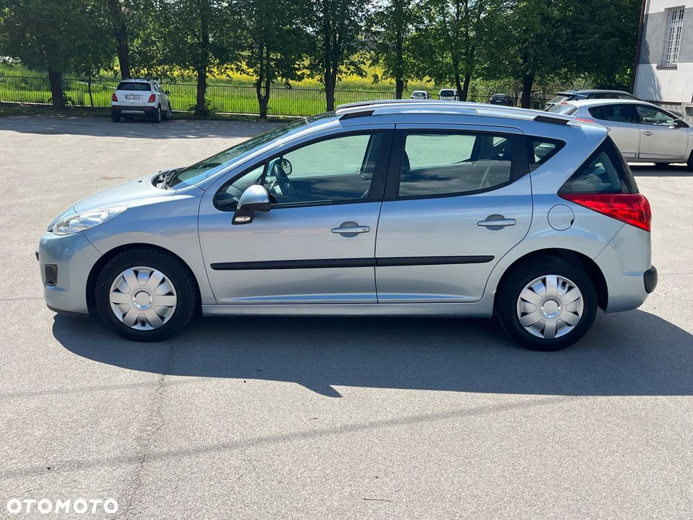 Peugeot 207 - 8