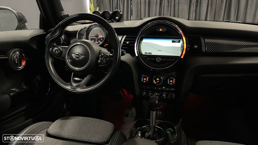 MINI 3 Portas Cooper SD Auto - 31