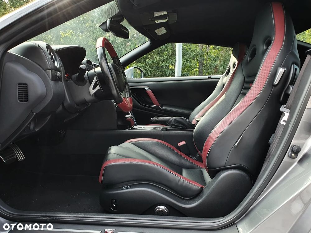 Nissan GT-R Black Edition - 16