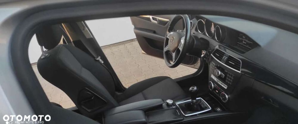Mercedes-Benz Klasa C 200 CDI BlueEff Avantgarde - 30