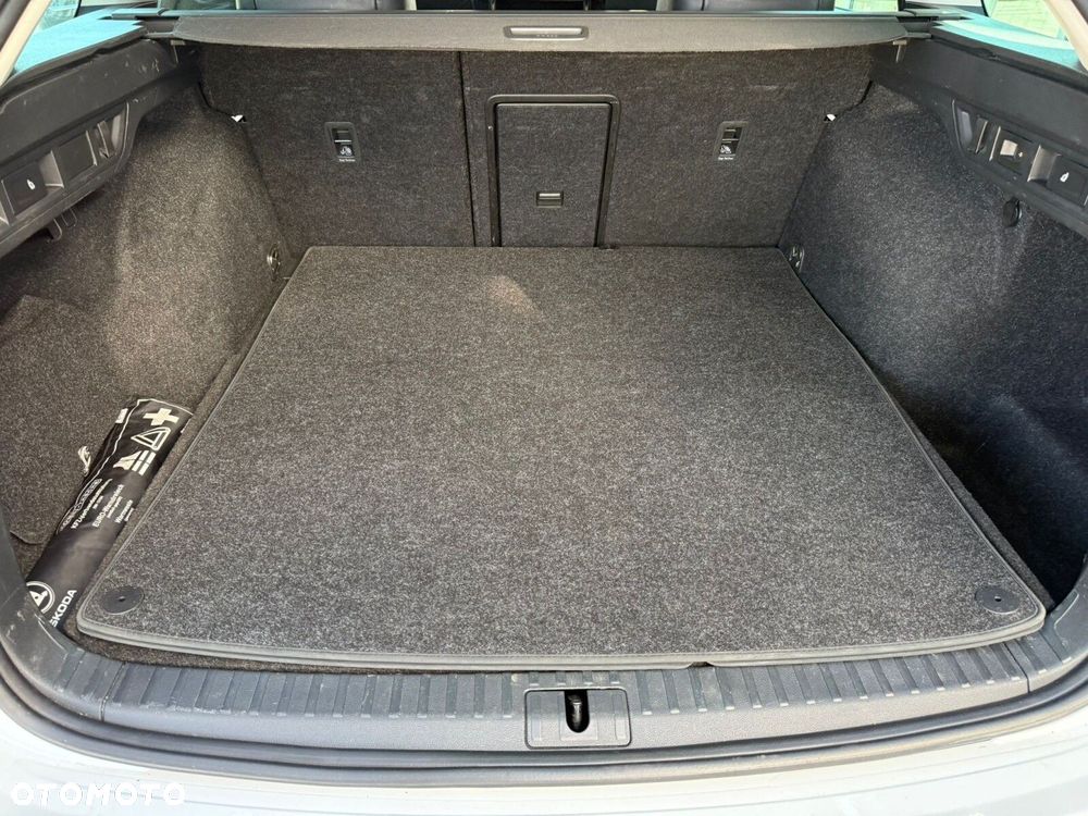 Skoda Octavia 2.0 TDI Style DSG - 14