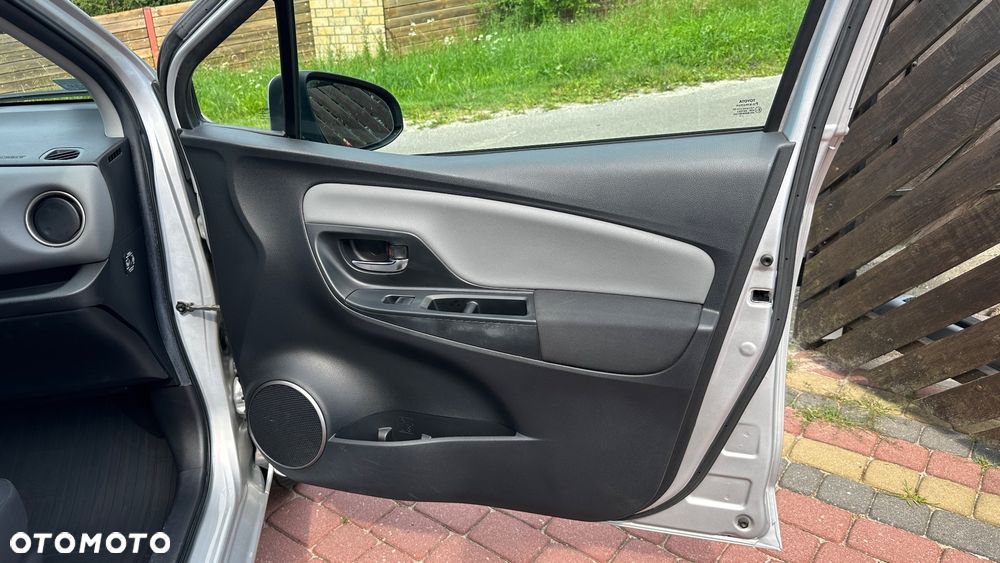 Toyota Yaris - 22