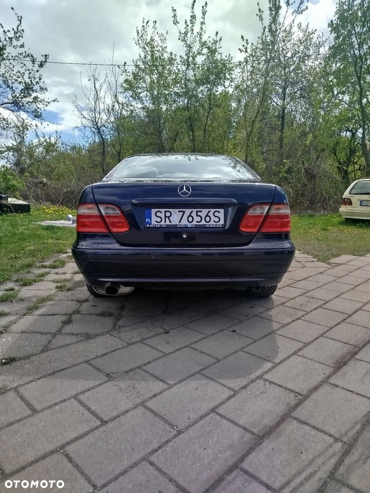 Mercedes-Benz CLK - 2