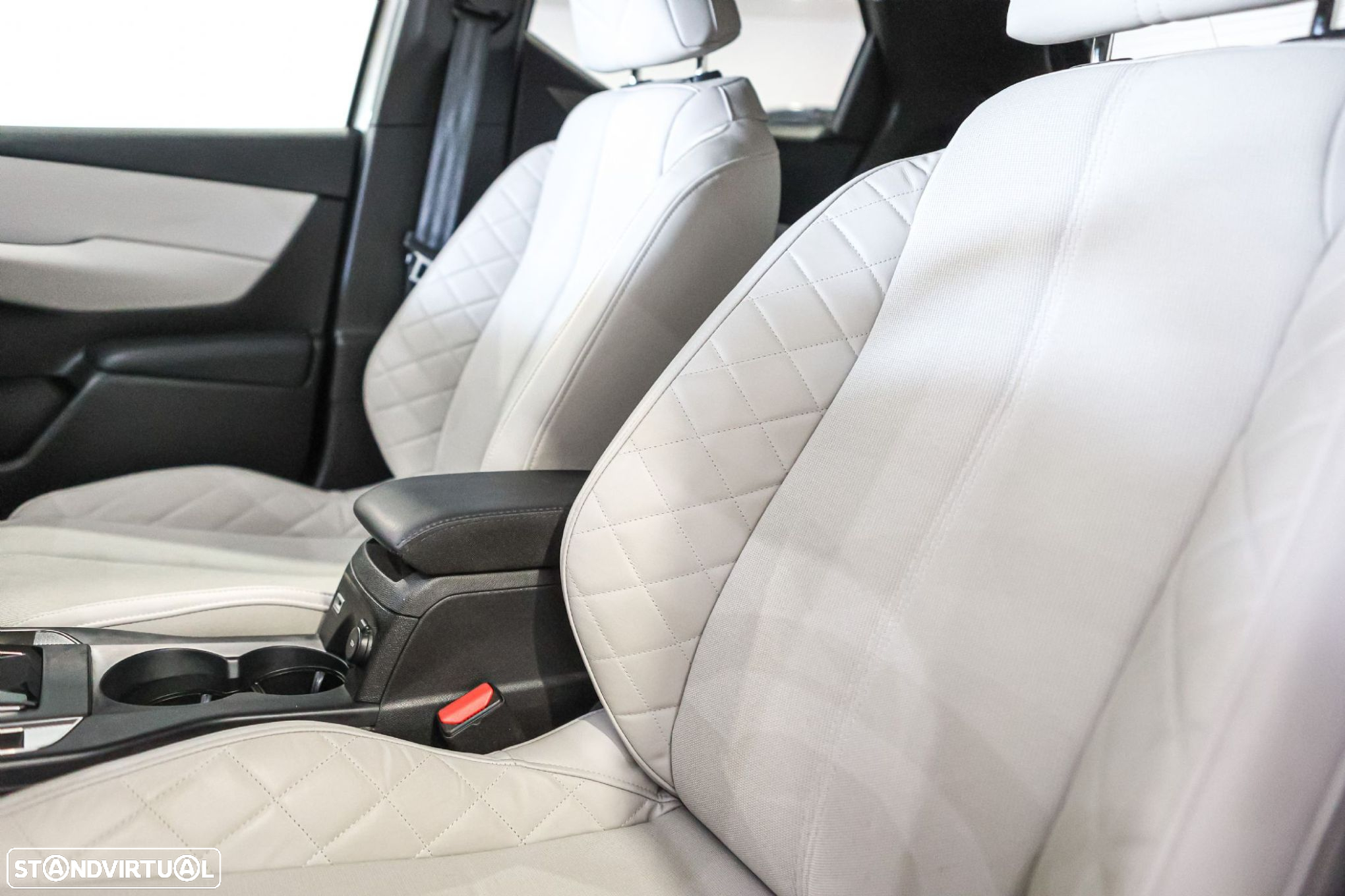 DS DS3 1.2 PureTech Esprit de Voyage EAT8 - 38