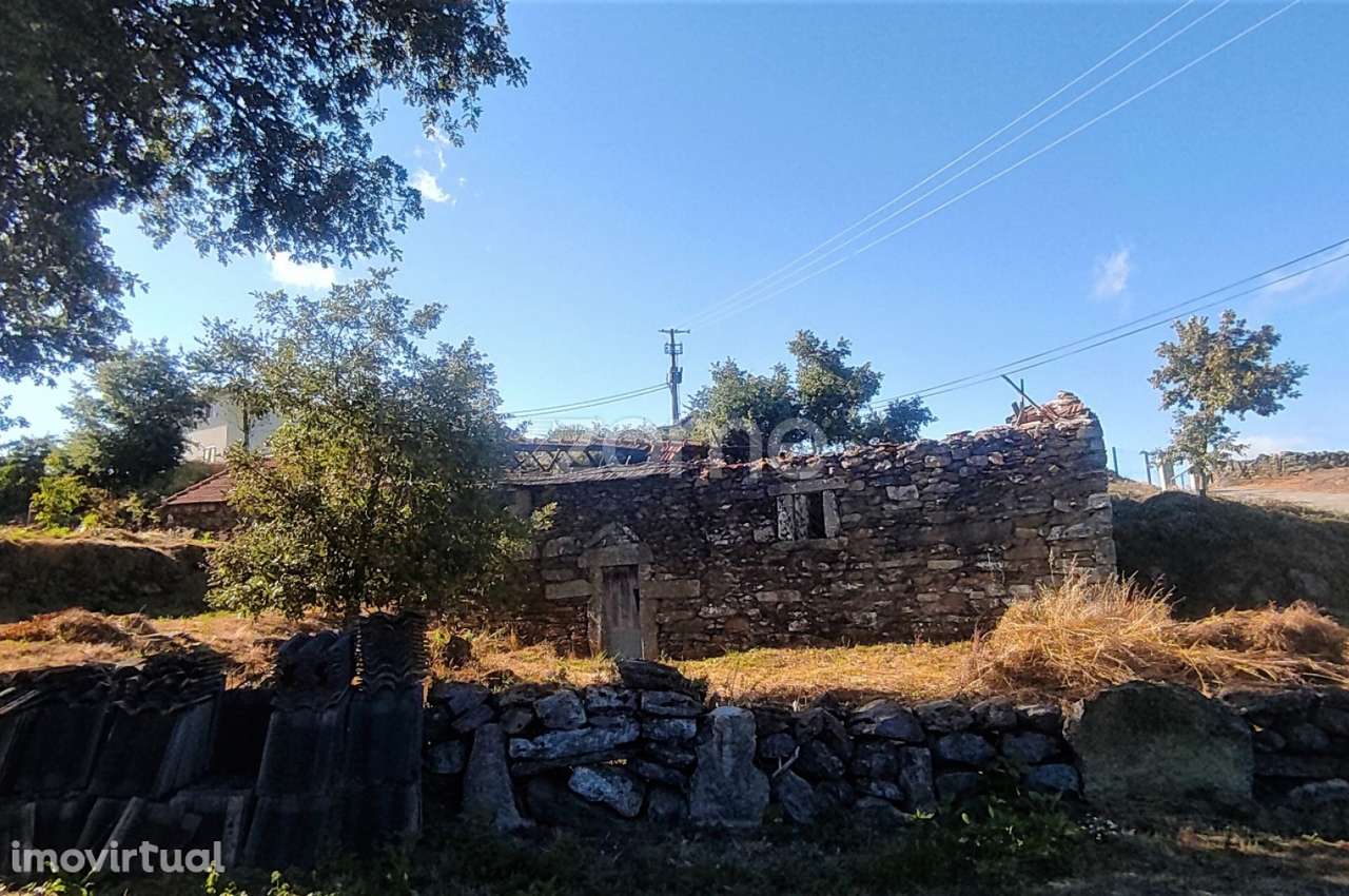 Moradia com terreno, em Padroso, Montalegre - Grande imagem: 3/17