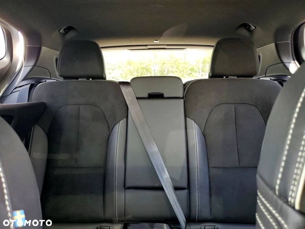 Volvo XC 40 T5 AWD R-Design - 11