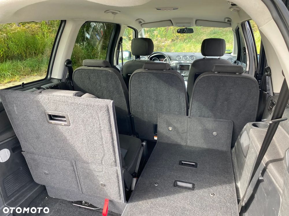 Ford Galaxy - 7