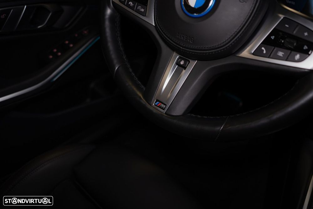BMW 320 e Pack M Auto - 33