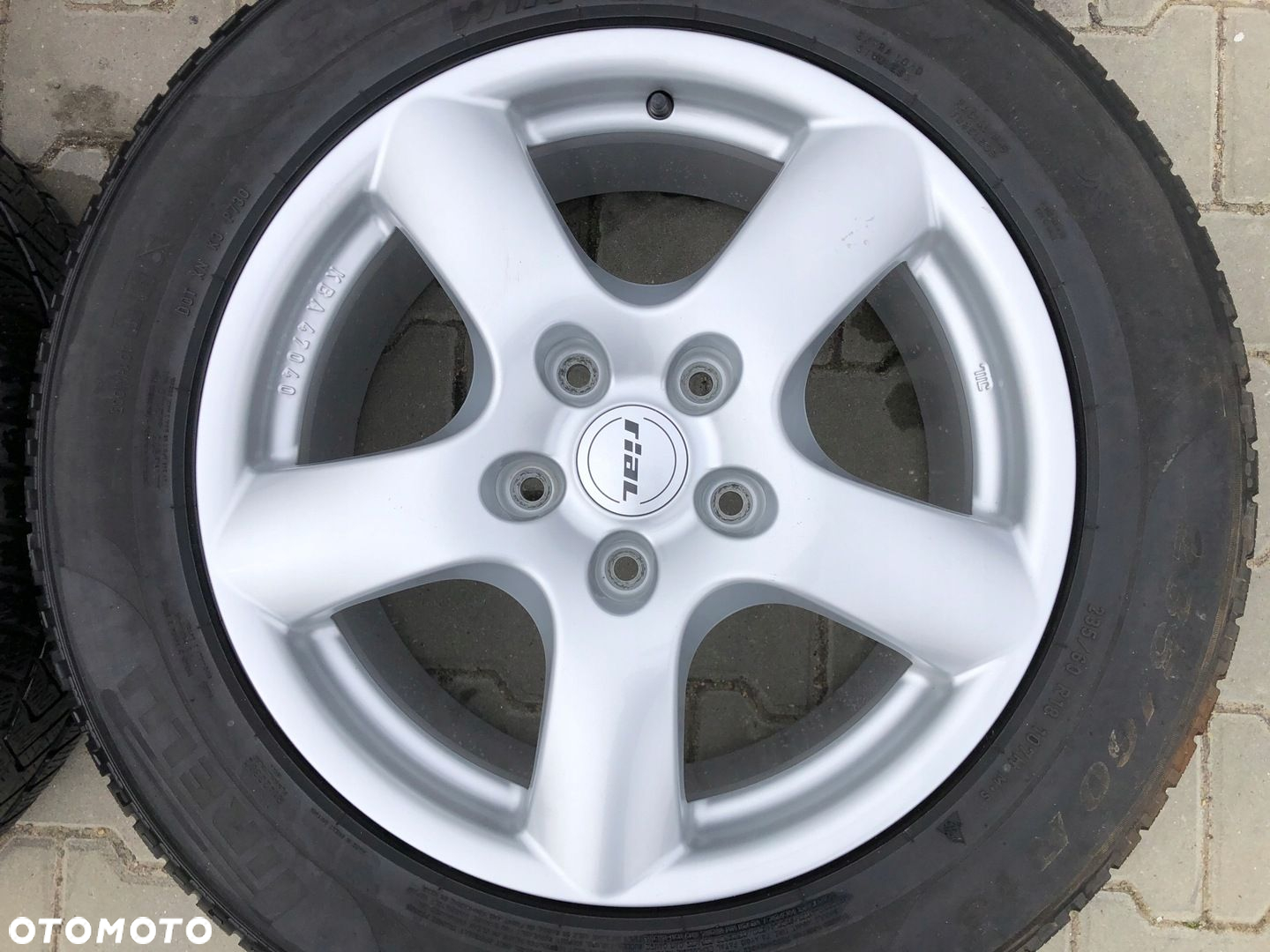 KOŁA Q7 TOUAREG CAYENNE 235/60/R18 PIRELLI RIAL - 5