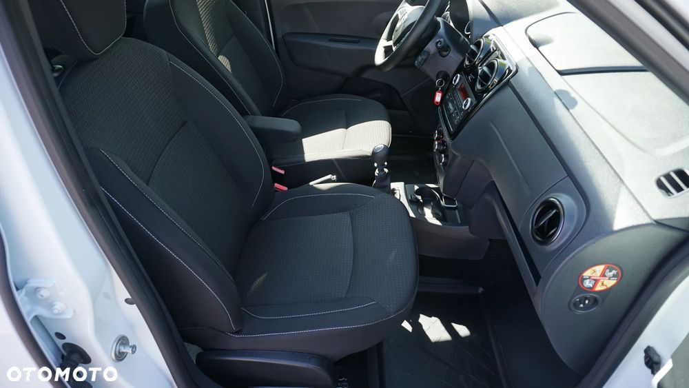 Dacia Lodgy 1.5 Blue dCi Laureate S&S EU6d - 17