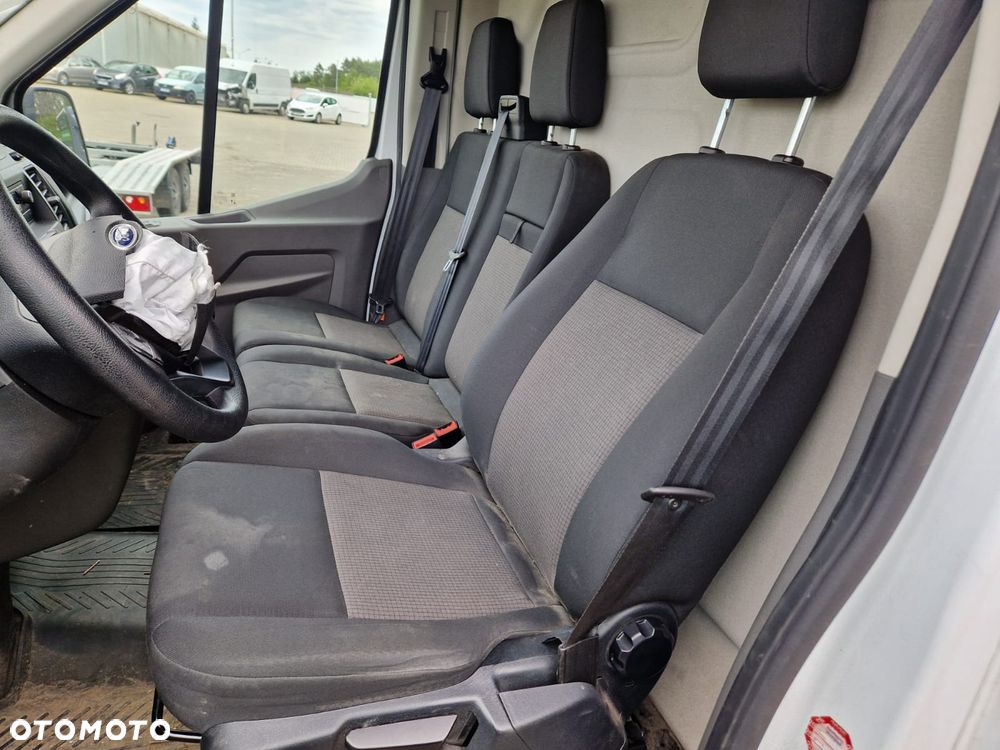 Ford Tansit - 12