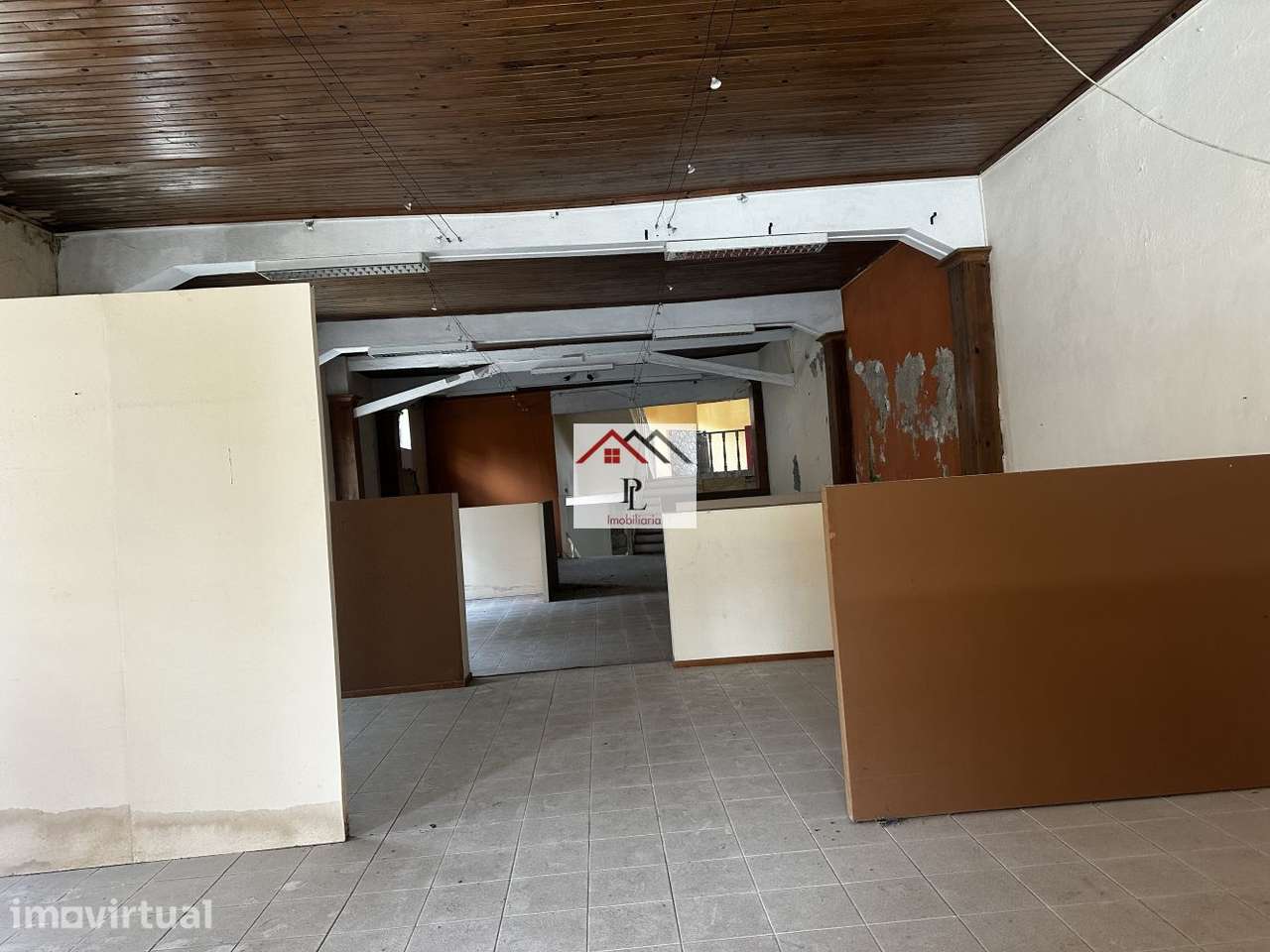 Loja com  2 pisos em Santa Comba Dão - Grande imagem: 4/17
