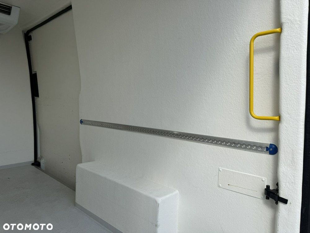 Volkswagen Crafter - 22