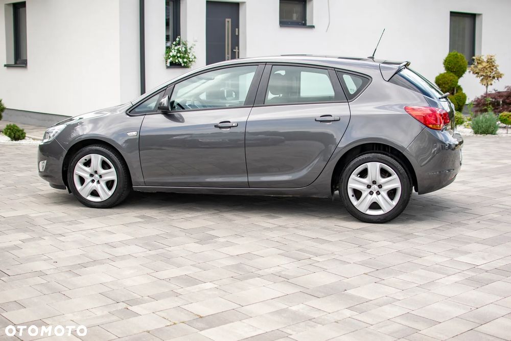 Opel Astra - 24