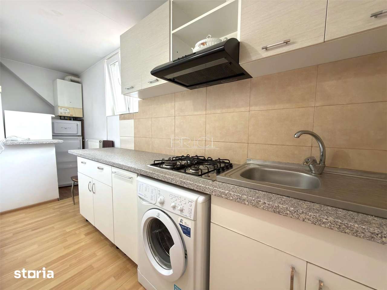 Garsoniera spatioasa, 40mp, cu Terasa, Bartolomeu — fotografia 3