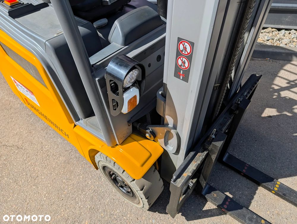 Jungheinrich EFG 215 - 7