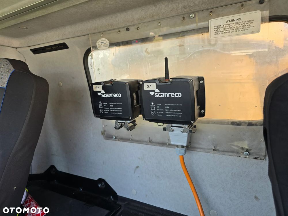 Mercedes-Benz AROCS - 18