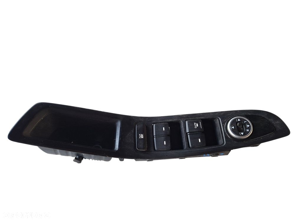 HYUNDAI I20 II HB 5D 16r PRZEŁĄCZNIK SZYB LEWY PRZÓD PRZEDNI 299131738 - 1