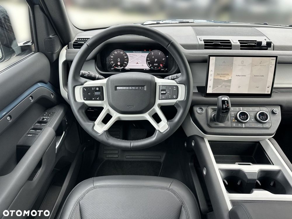Land Rover Defender - 18