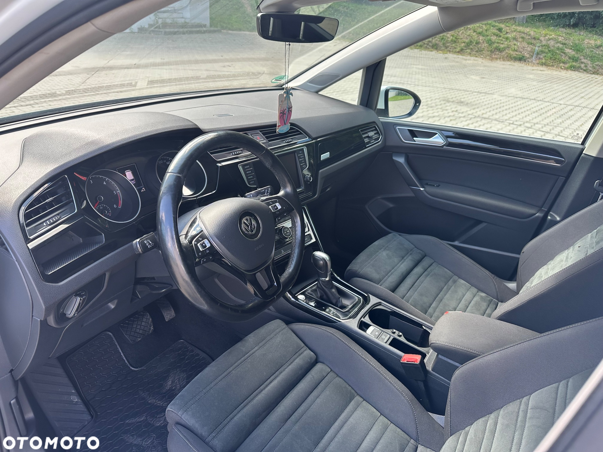 Volkswagen Touran 2.0 TDI SCR DSG Highline - 12
