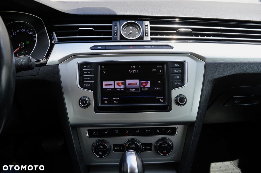 Volkswagen Passat 1.8 TSI BMT Comfortline DSG - 14