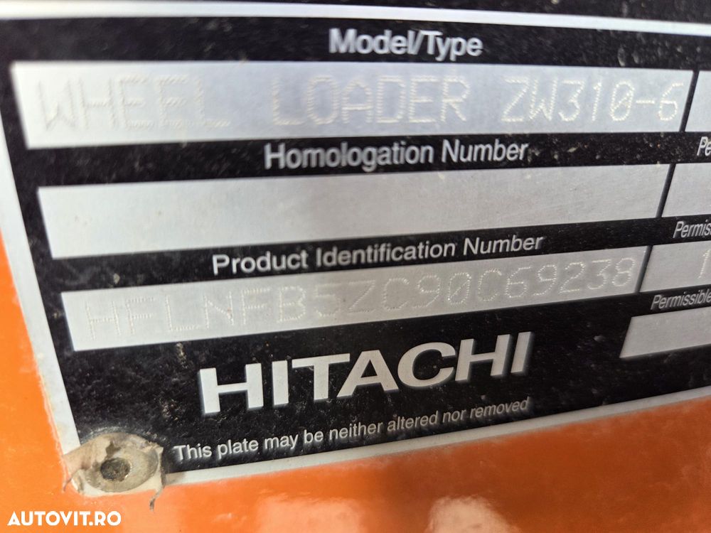 Hitachi Cupa 5mc, 28tone, ANVELOPE NOI, VIRARE prin JOYSTICk, Gresare automata, Inaltiime basculare cupa 4,3m, Lama noua la cupa, produs in JAPONIA, camera luat vederi spate, posibilitate leasing, motor 282 CP, STARE BUNA, PROMOTIE 86.900 EUR+tva - 18