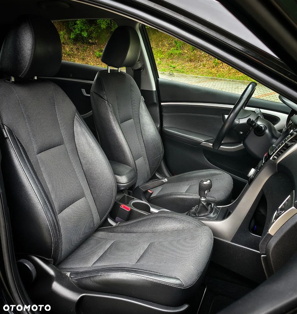 Hyundai i30 1.6 GDI Premium - 14