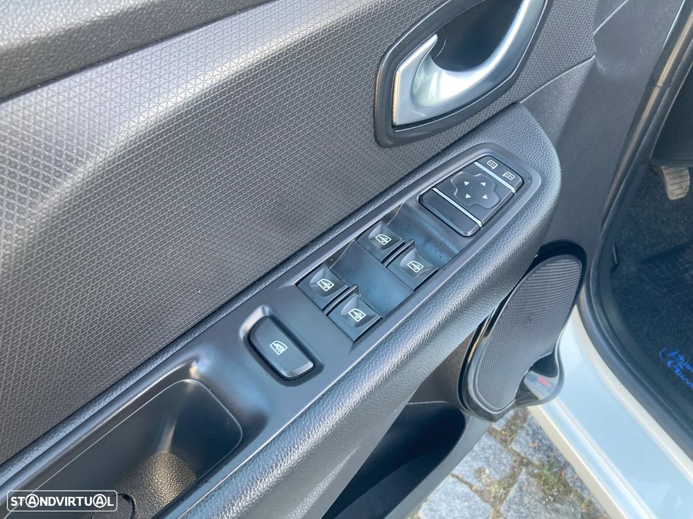 Renault Clio TCe 90 Limited - 22