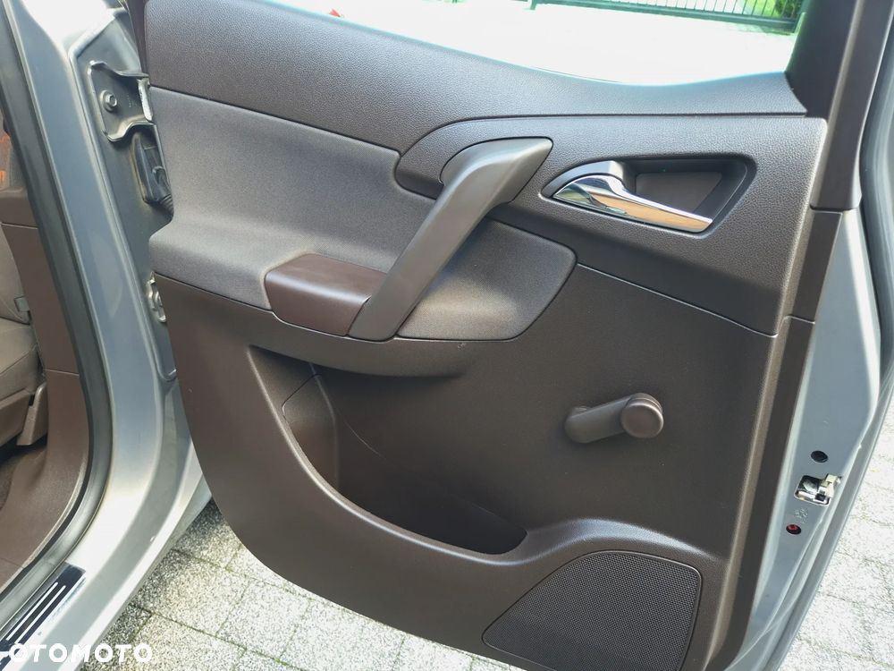 Opel Meriva - 25