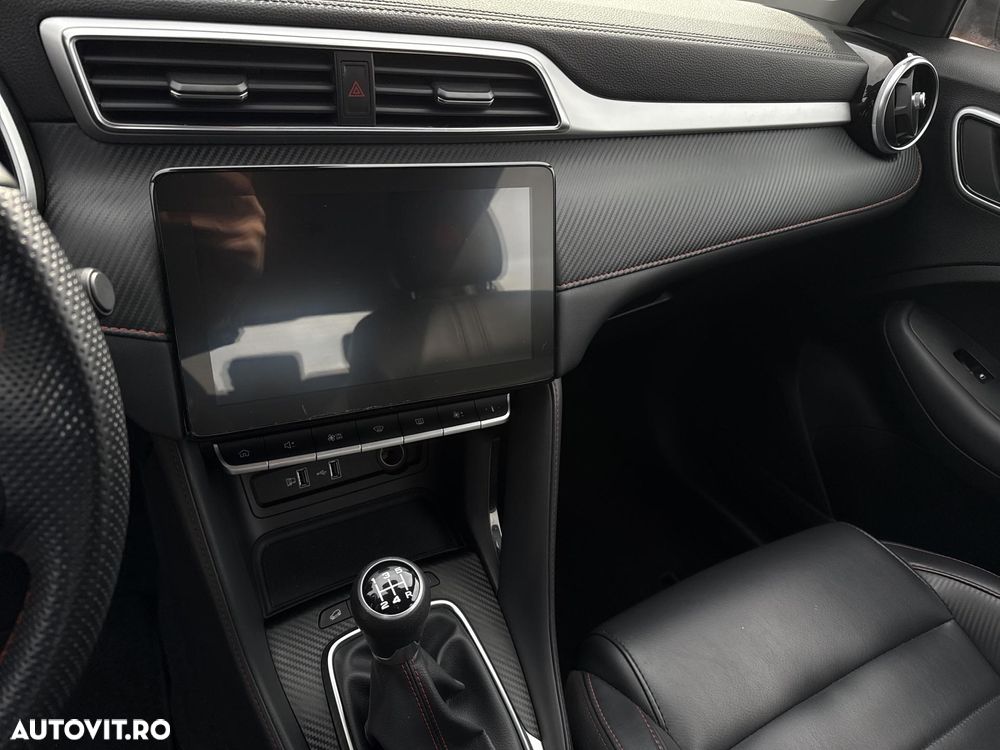 MG ZS 1.5 GSL 5MT Exclusive - 25