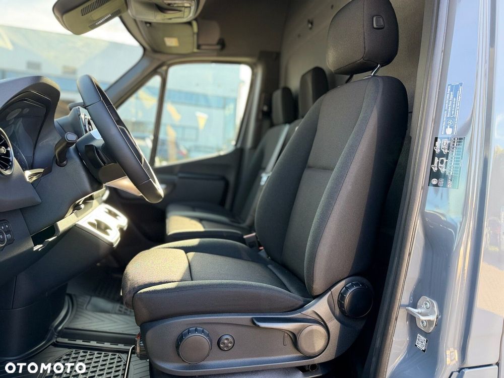 Mercedes-Benz Sprinter Sprinter - 12