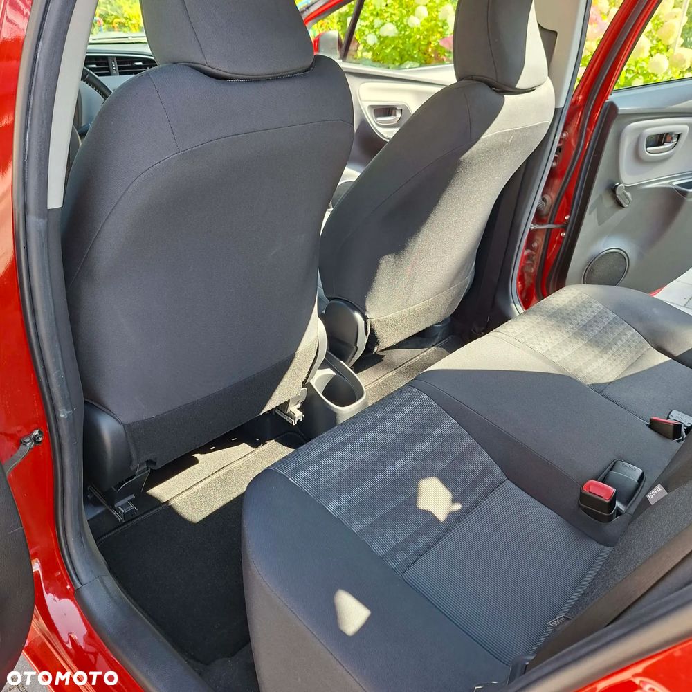 Toyota Yaris 1.0 VVT-i - 10